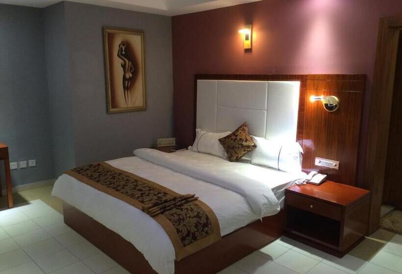 דירת חדר נוף לים, Sun Beach