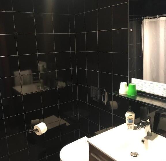 Семейный Номер, Thomas Place