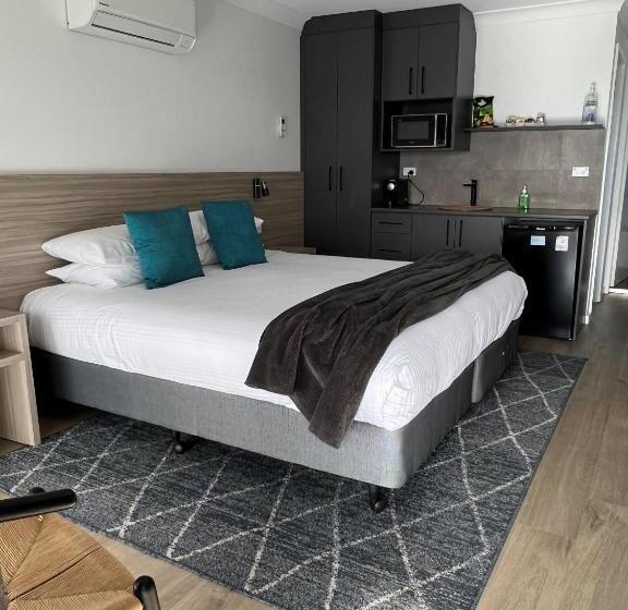 חדר משפחתי, Jervis Bay Motel