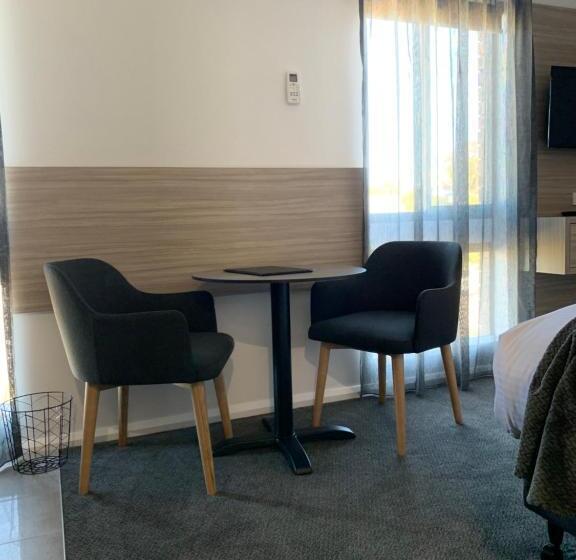 חדר דחוקס עם מיטת קינג, Jervis Bay Motel