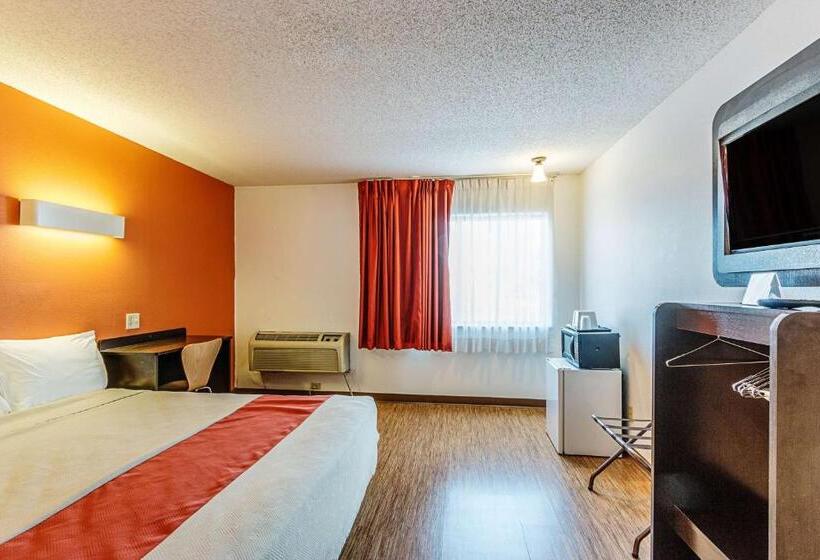 غرفة قياسية سرير كينج, Motel 6 Wisconsin Rapids, Wi