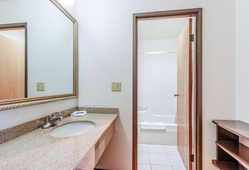 غرفة قياسية سرير كينج, Motel 6 Wisconsin Rapids, Wi