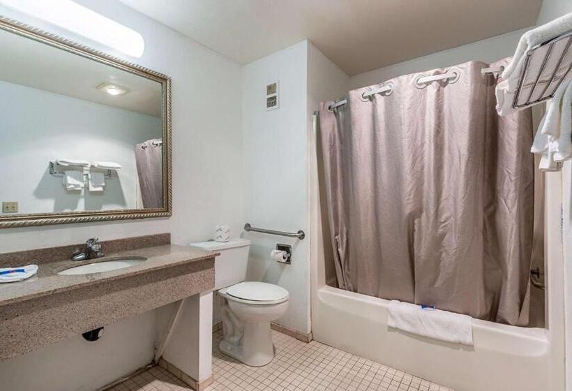 غرفة قياسية سرير كينج, Motel 6 Wisconsin Rapids, Wi