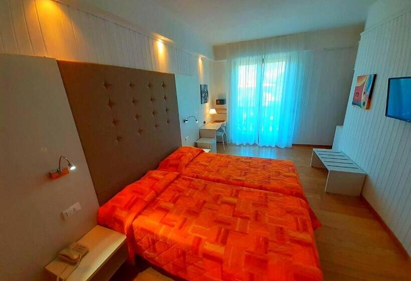 Семейный Номер Вид на Сад, Park Hotel Val Di Monte S