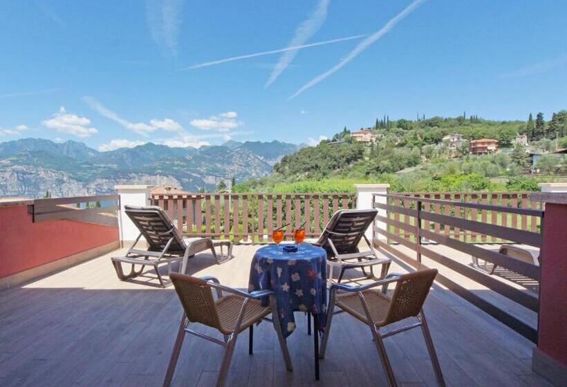 Номер Deluxe Вид на Озеро, Park Hotel Val Di Monte S