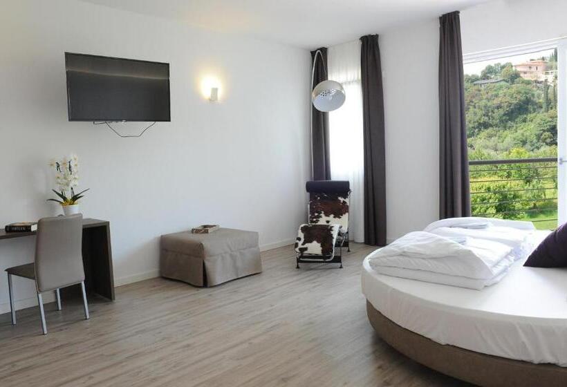 ハイドロマッサージバス付きジュニアスイート, Park Hotel Val Di Monte S
