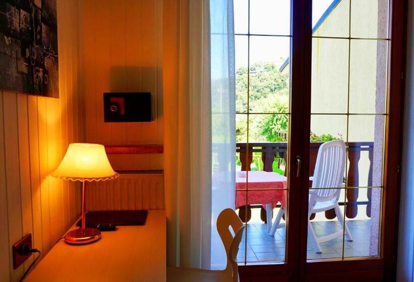 Семейный Номер Вид на Сад, Park Hotel Val Di Monte S