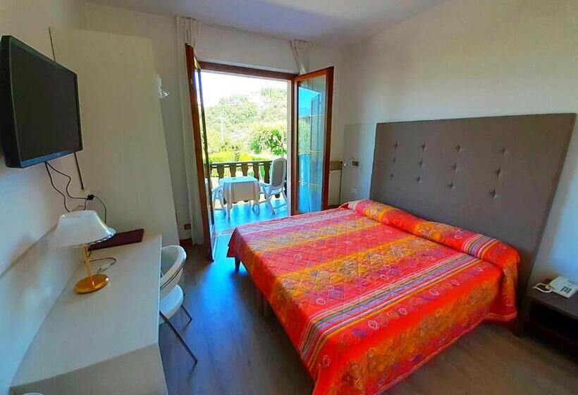 Семейный Номер Вид на Сад, Park Hotel Val Di Monte S