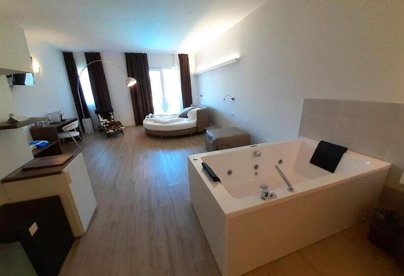 Полулюкс с Гидромассажем, Park Hotel Val Di Monte S