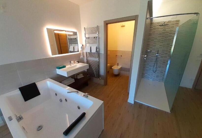 ハイドロマッサージバス付きジュニアスイート, Park Hotel Val Di Monte S