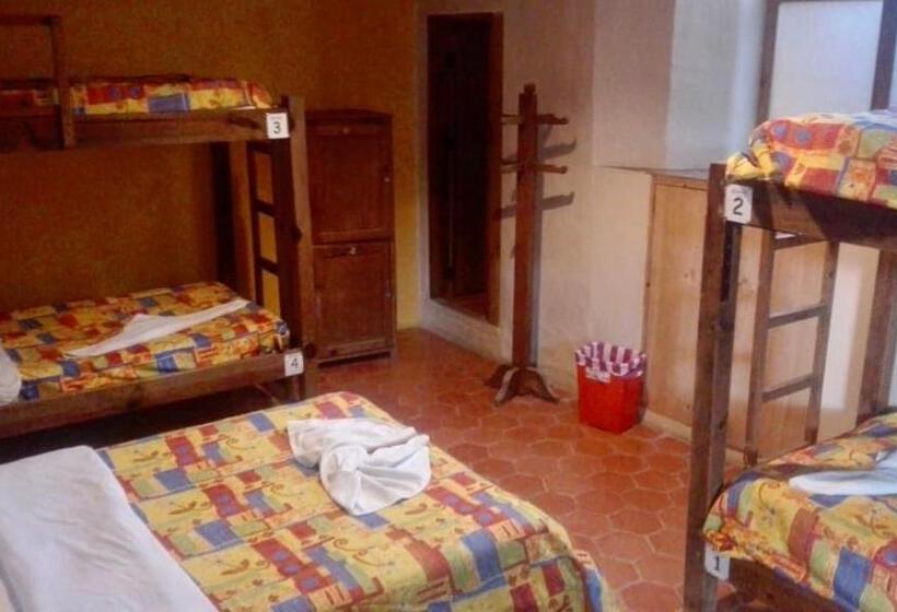 غرفة عائلية, Rossco Backpackers Hostel