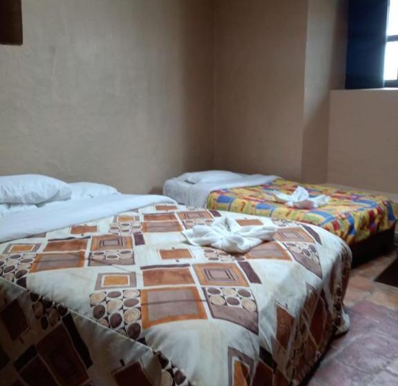 غرفة قياسية رباعية, Rossco Backpackers Hostel