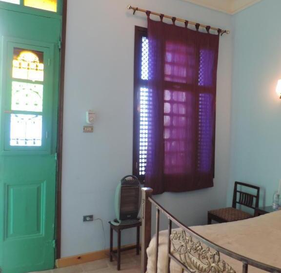 اتاق استاندارد با چشم‌انداز استخر, Villa Nile House Luxor