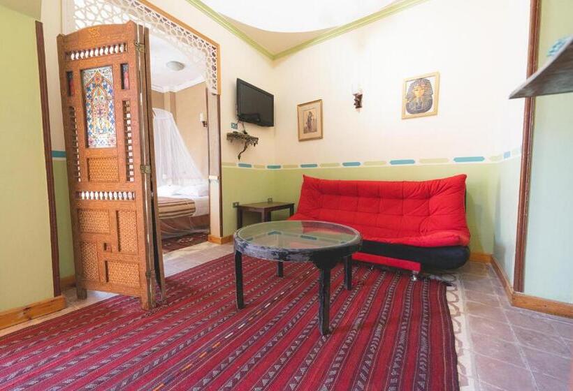 سوییت خانوادگی, Villa Nile House Luxor
