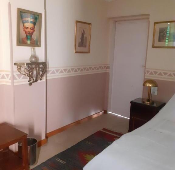 اتاق استاندارد سه تخته با بالکن, Villa Nile House Luxor