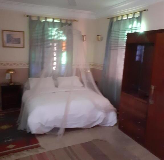 اتاق استاندارد سه تخته با بالکن, Villa Nile House Luxor