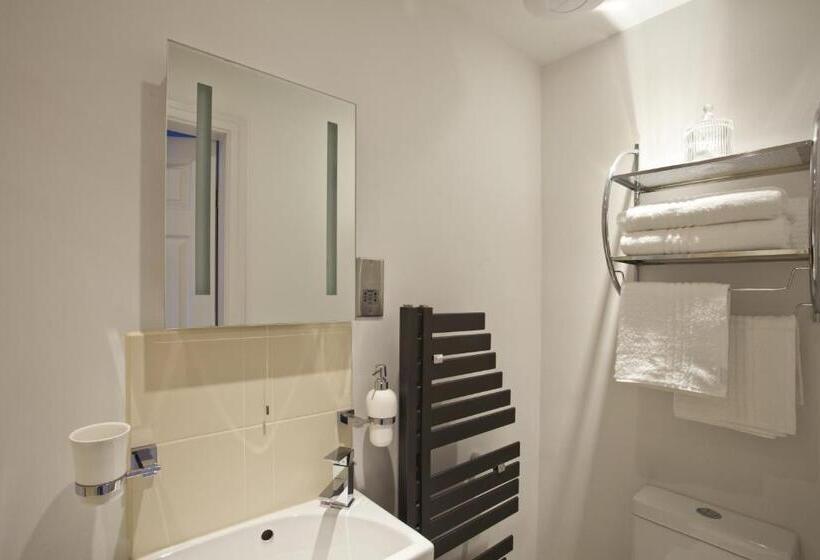 Номер Стандарт, Burton Stone Inn   Free Parking On Site