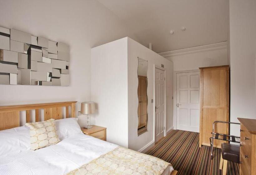 Номер Стандарт, Burton Stone Inn   Free Parking On Site