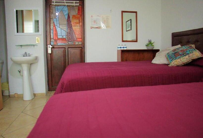 Четырехместный Номер Классик, Hostel Lit Guadalajara