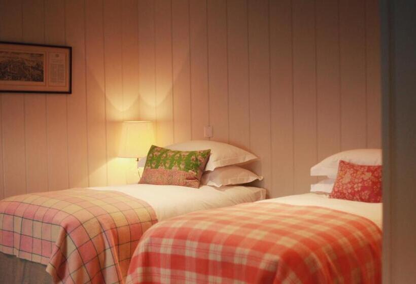 スタンダードルーム, Bel And The Dragon Odiham