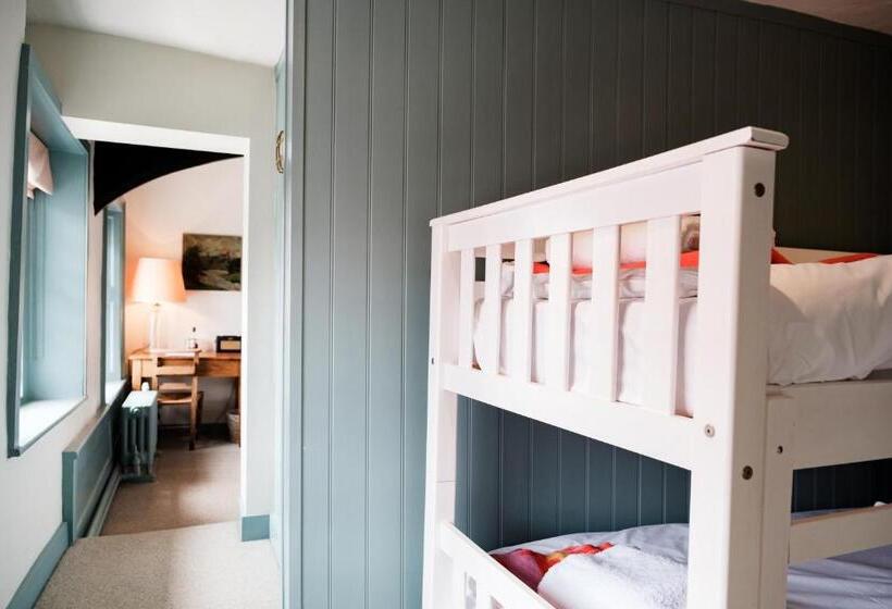 ファミリールーム, Bel And The Dragon Odiham