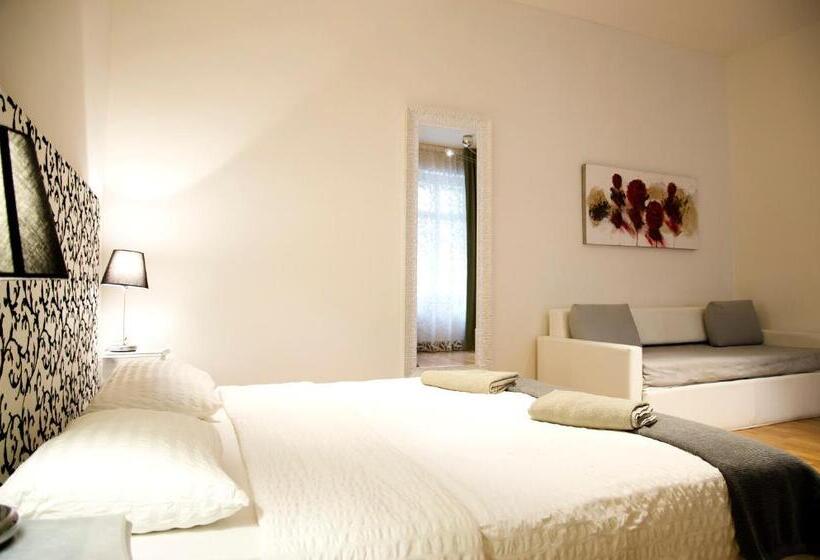 اتاق سوپریور سه تخته, Dolce Vita Suites Boutique