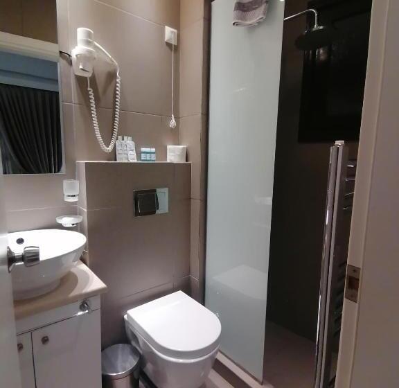 اتاق لوکس با بالکن, Galaxidi