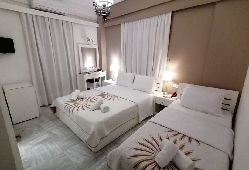 اتاق استاندارد سه نفره, Galaxidi