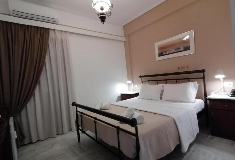 اتاق لوکس با بالکن, Galaxidi