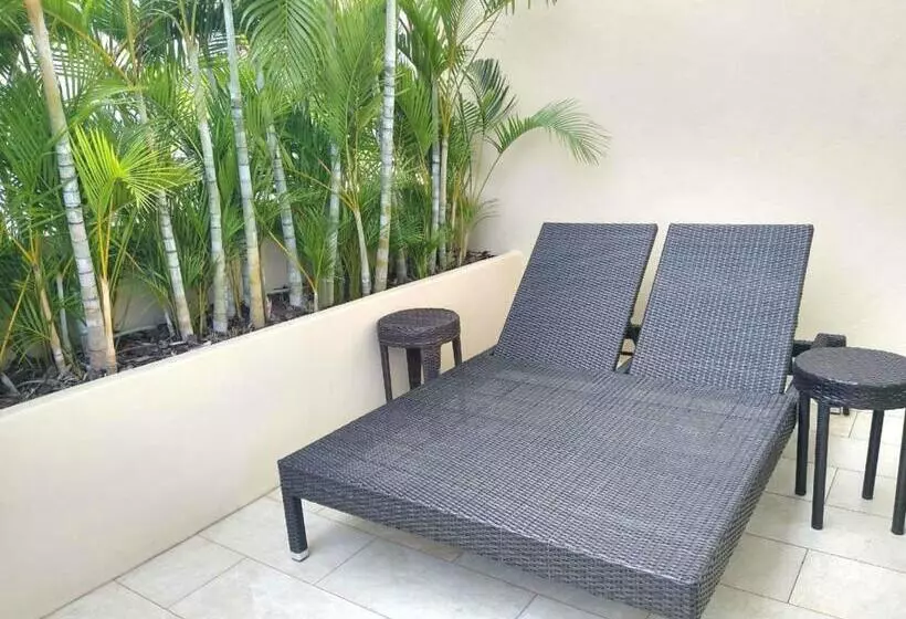 キングサイズベッドのスイートルーム, Holiday Inn Huatulco, An Ihg