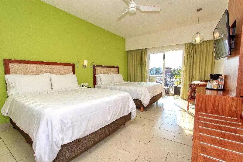 シングルデラックスルーム, Holiday Inn Huatulco, An Ihg