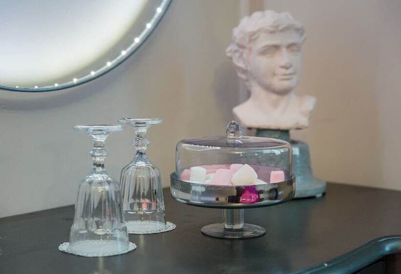 スーペリアールーム, La Suite