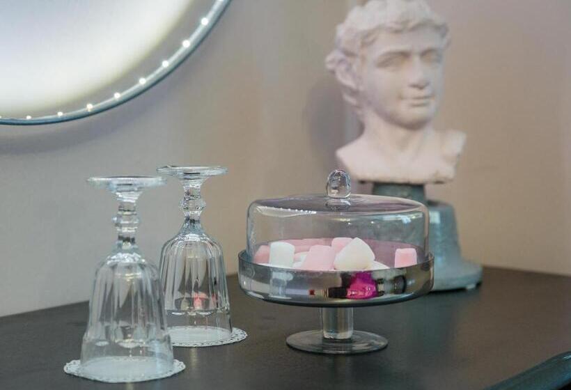 スーペリアールーム, La Suite