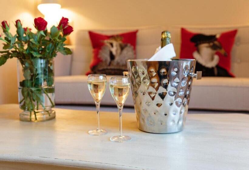 デラックススイート, La Suite