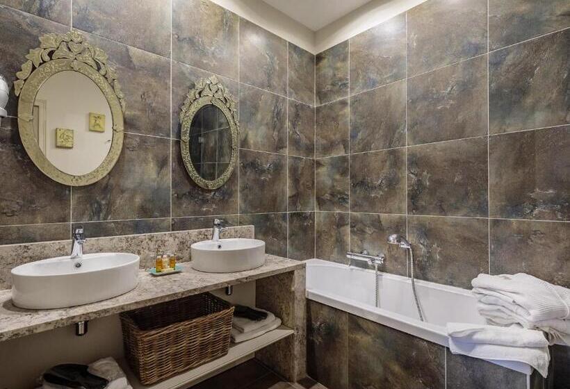 デラックススイート, La Suite