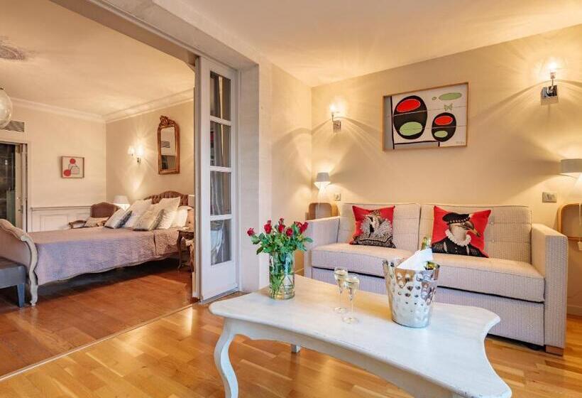 デラックススイート, La Suite