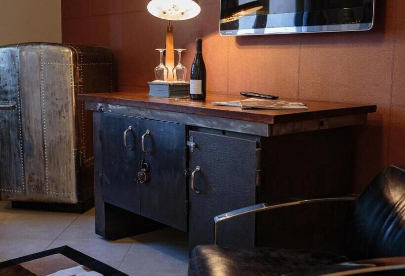 メゾネットスイート, La Suite