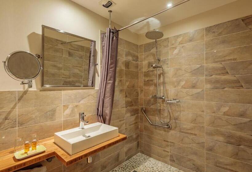 Номер Стандарт, La Suite