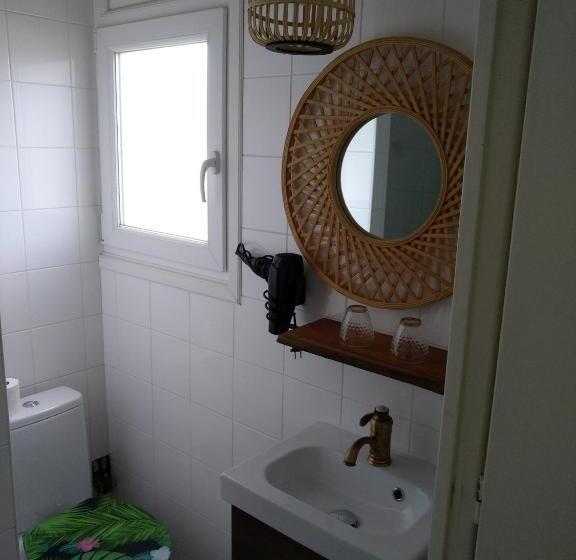 חדר משפחתי, Angelys