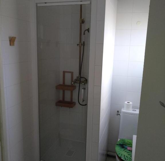 חדר משפחתי, Angelys