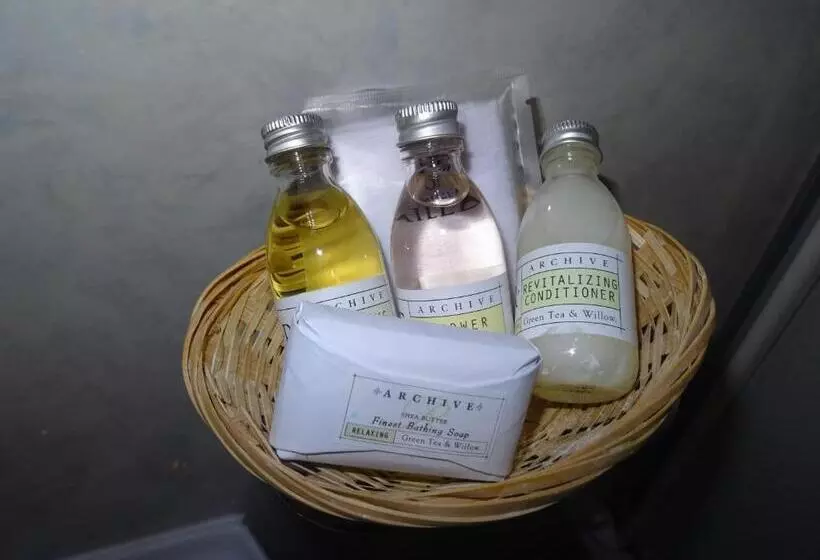スタンダードシングルルーム, Lutwidge Arms