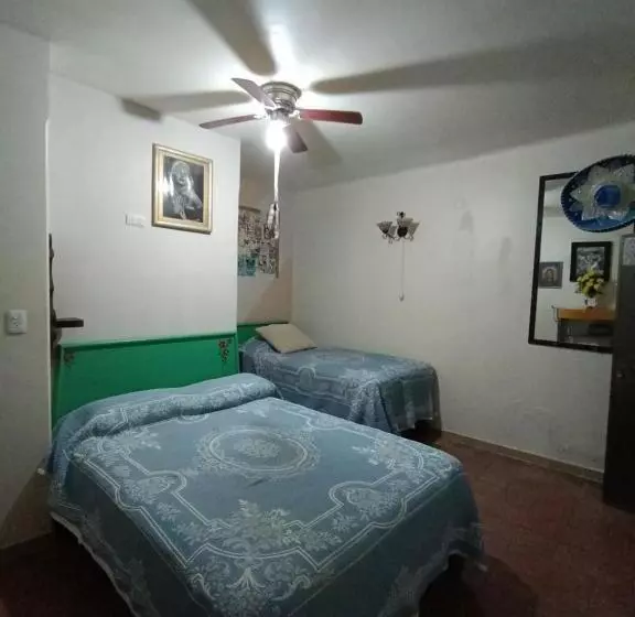 スタンダードトリプルルーム, Posada Spa Antigua Casa Hogar