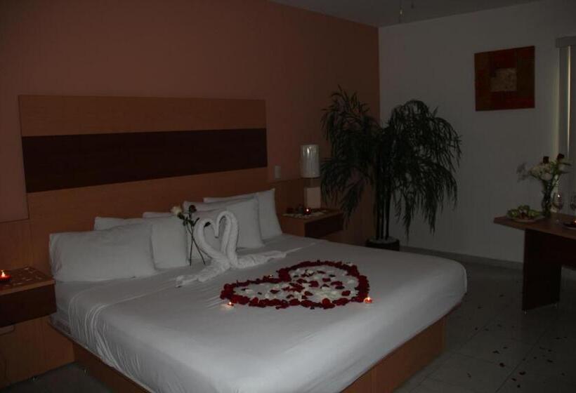 غرفة قياسية سرير كينج, Real Zapopan