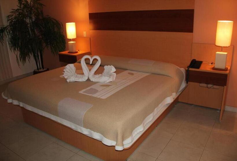 غرفة قياسية سرير كينج, Real Zapopan