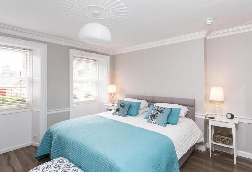 Номер Superior, The Crown Guest House