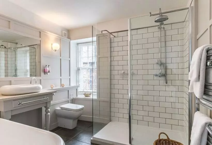 スーペリアールーム, The Crown Guest House