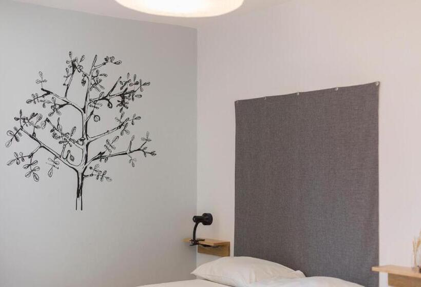 Номер Стандарт, Un Sueño Valle De Huajes