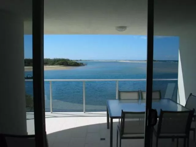 آپارتمان 2 خوابه با چشم‌انداز دریا, Waves Maroochy River