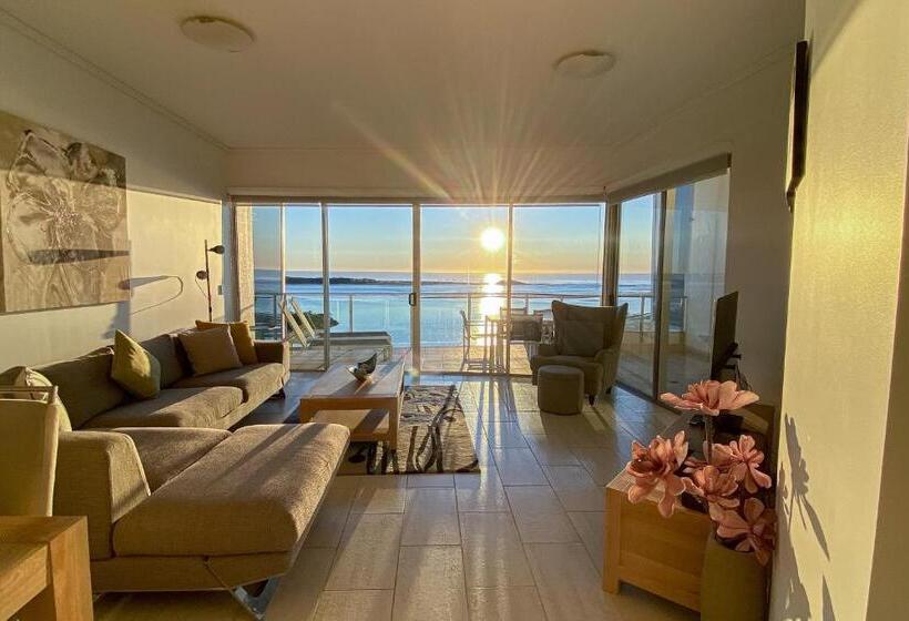 , Waves Maroochy River