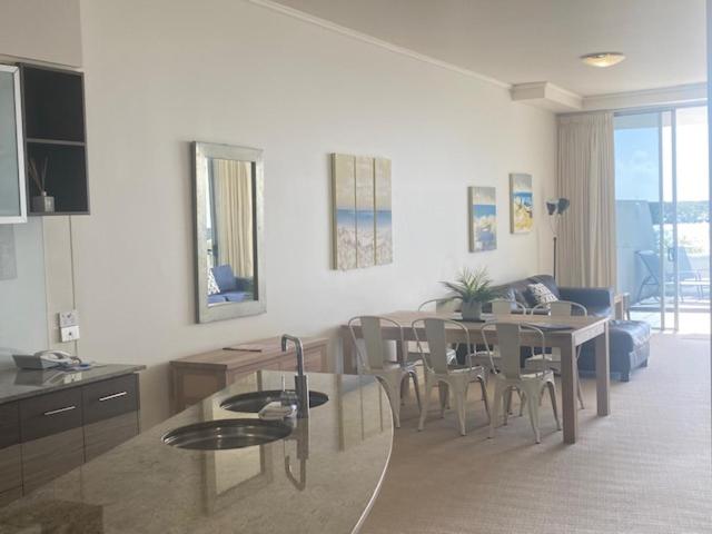 آپارتمان 1 خوابه همکف, Waves Maroochy River